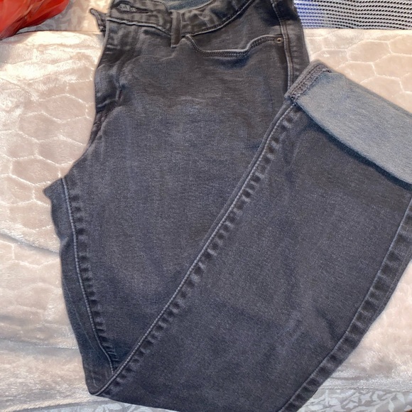 Levi Jeans - Picture 2 of 3